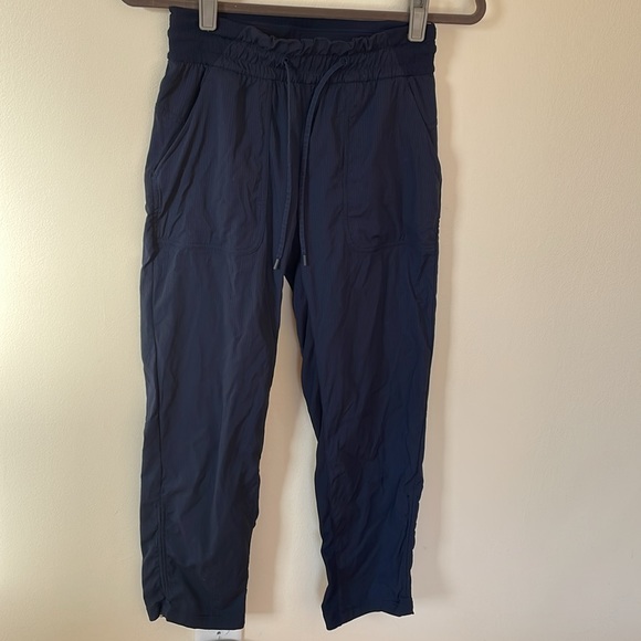 Lululemon Beyond the Studio Crop - Picture 3 of 5